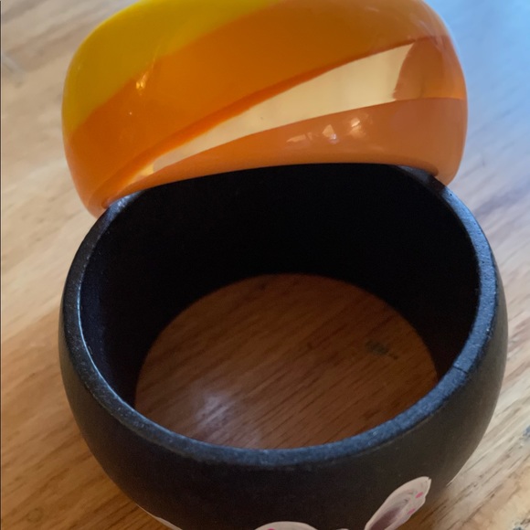Jewelry - EUC Vintage Bangle Bracelets-Set of 2
